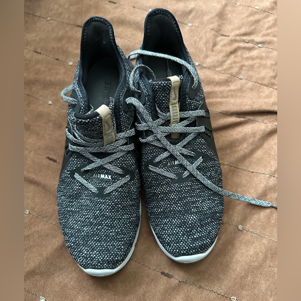 Nike tennis shoes
